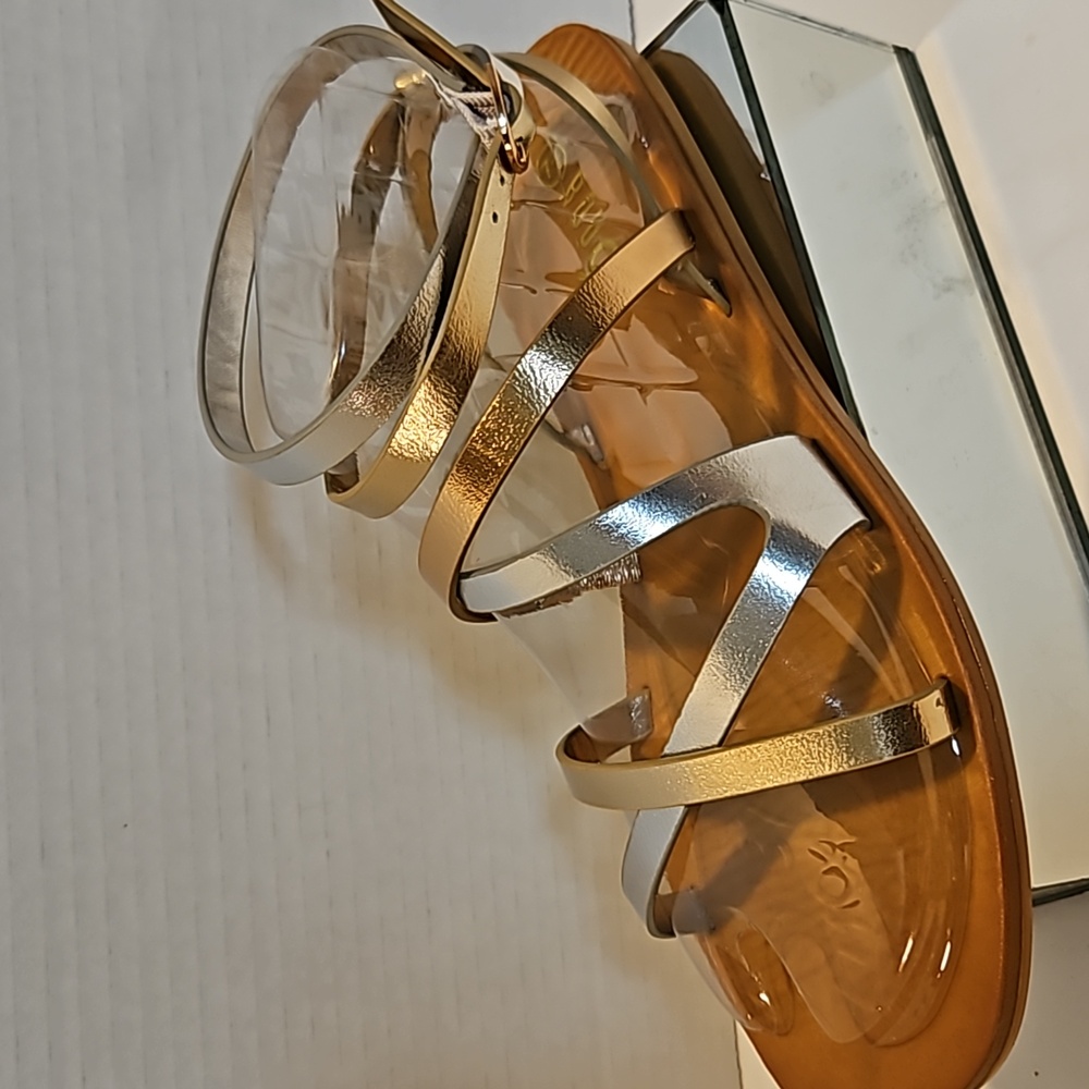 (NWT) ROUGE METALLIC SANDALS - Picture 3 of 4